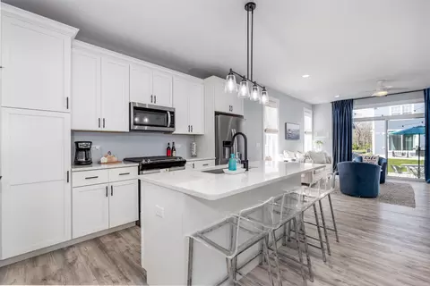 Kitchen - 100 Great Loop 58 Dr, Ottawa, IL 61350 photo 1 of 3