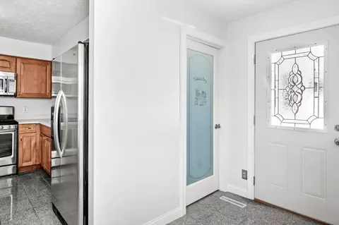 Entry Way - 501 E Cherry St, Le Roy, IL 61752 photo 2 of 2