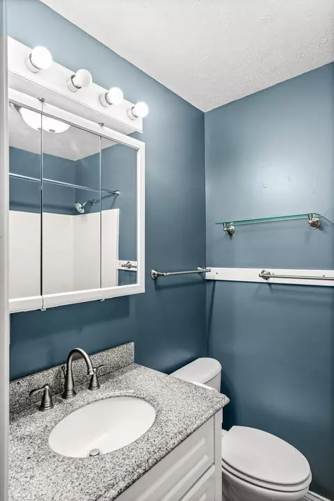 Bath - 501 E Cherry St, Le Roy, IL 61752 photo 1 of 2