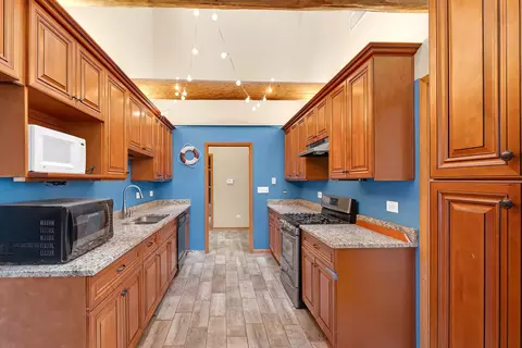 Kitchen - 535 Kingston Blvd, Mchenry, IL 60050 photo 2 of 2