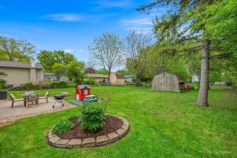 Exterior - 1185 Case Ln, Elgin, IL 60120 photo 3 of 4