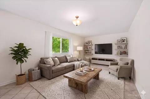 Living - 1185 Case Ln, Elgin, IL 60120 photo 3 of 3