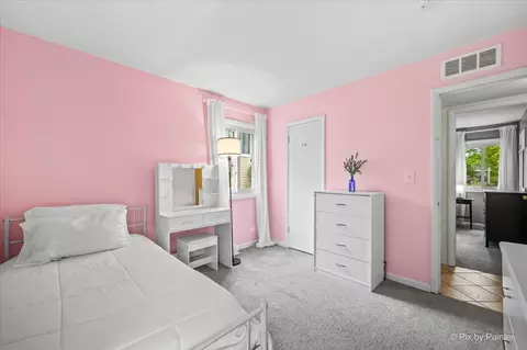 Bedroom - 1185 Case Ln, Elgin, IL 60120 photo 2 of 3