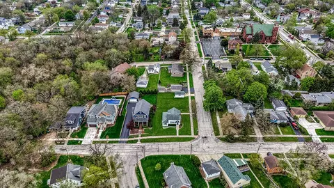 View/Area - 302 E Division St, Lemont, IL 60439 photo 4 of 6