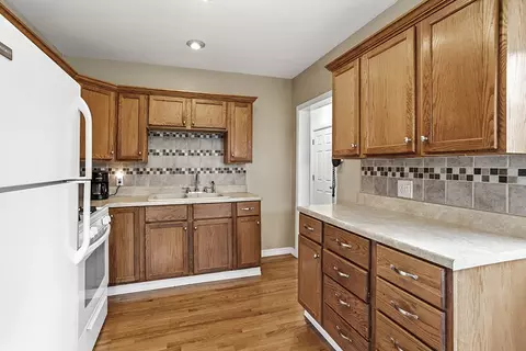 Kitchen - 302 E Division St, Lemont, IL 60439 photo 1 of 2