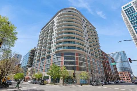 340 W Superior St #805, Chicago, IL 60654
