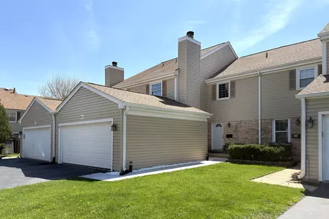 823 Banyan Dr, Elk Grove Village, IL 60007