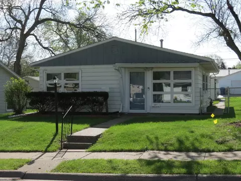 2871 Northaven Rd, Davenport, IA 52804