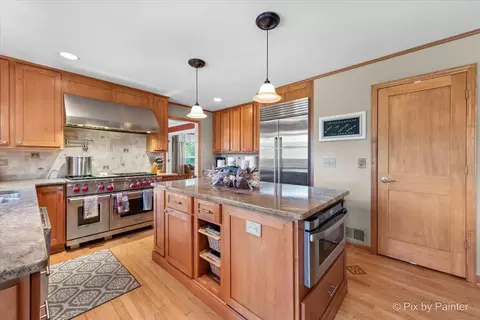 Kitchen - 19602 Hebron Rd, Harvard, IL 60033 photo 1 of 1