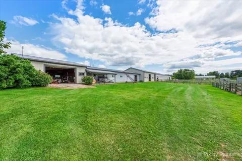 Exterior - 19602 Hebron Rd, Harvard, IL 60033 photo 2 of 12