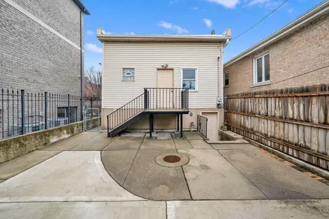 3841 S Lowe Ave, Chicago, IL 60609 photo 14