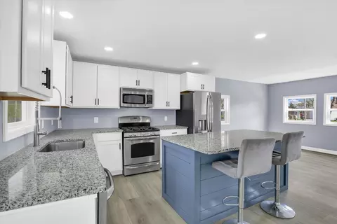 Kitchen - 503 Allison St, Catlin, IL 61817 photo 3 of 3
