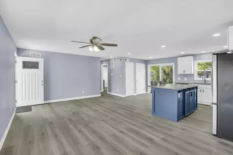 Living - 503 Allison St, Catlin, IL 61817 photo 3 of 3