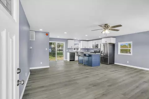 Living - 503 Allison St, Catlin, IL 61817 photo 1 of 3