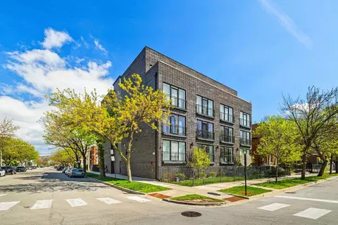 35 S Hoyne Ave #1B, Chicago, IL 60612