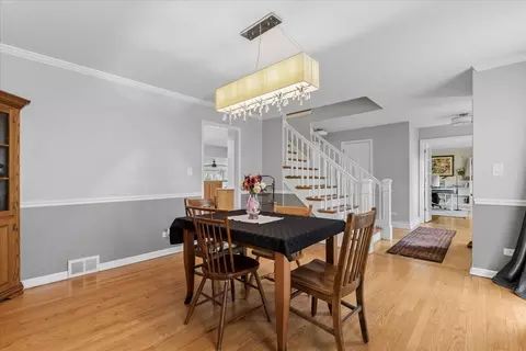 Dining - 1419 E Main St, Barrington, IL 60010 photo 2 of 4