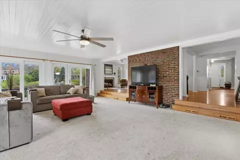 Living - 1419 E Main St, Barrington, IL 60010 photo 2 of 2