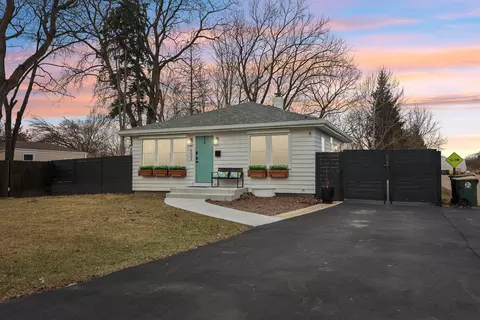 502 N Smith St, Palatine, IL 60067