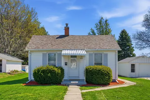 620 N Meadow St, Geneseo, IL 61254
