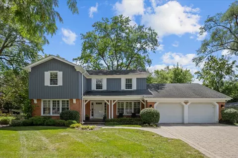 2705 Cherry Ln, Northbrook, IL 60062