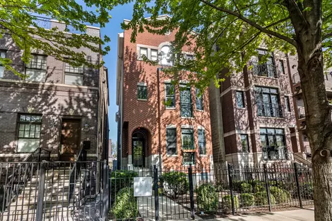 2737 N Southport Ave #3, Chicago, IL 60614