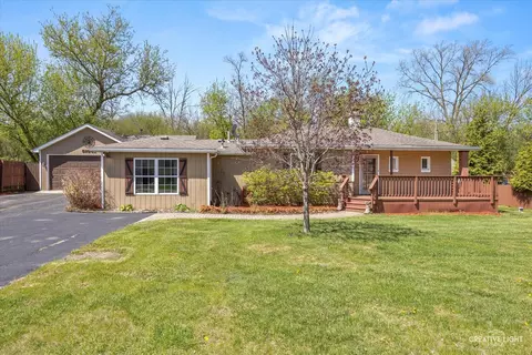 6 N542 Wyoming Ave, Saint Charles, IL 60174