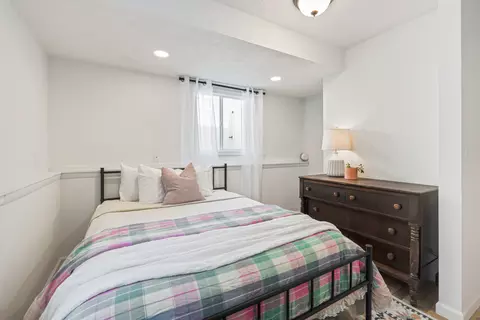 Bedroom - 405 S Grove St, Normal, IL 61761 photo 6 of 8