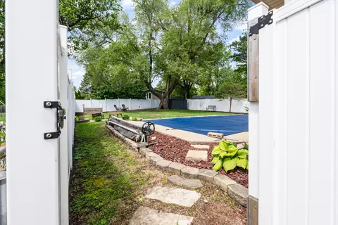 Exterior - 405 S Grove St, Normal, IL 61761 photo 8 of 8
