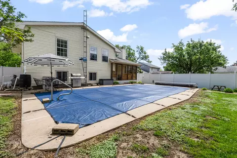Exterior - 405 S Grove St, Normal, IL 61761 photo 6 of 8