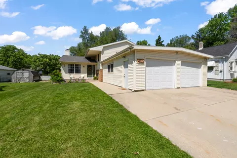 Exterior - 405 S Grove St, Normal, IL 61761 photo 2 of 8