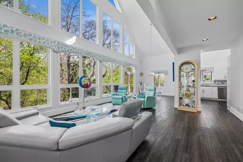 Living - 6112 Pleasant Vw, Cary, IL 60013 photo 2 of 4