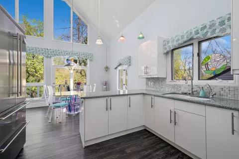 Kitchen - 6112 Pleasant Vw, Cary, IL 60013 photo 2 of 2