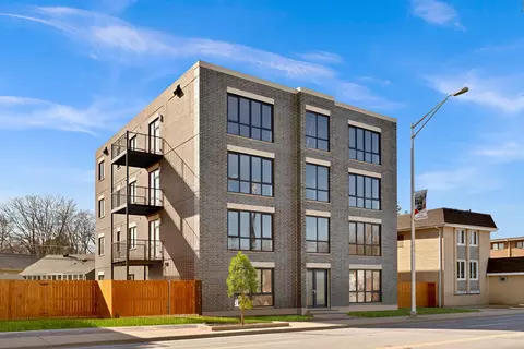 8631 W Grand Ave #4W, River Grove, IL 60171