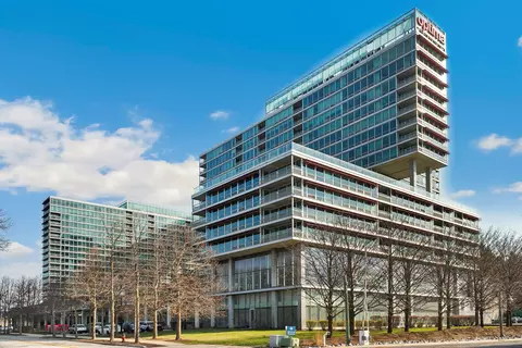9655 Woods Dr #1709, Skokie, IL 60077