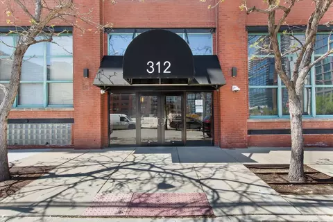 312 N May St #4D, Chicago, IL 60607