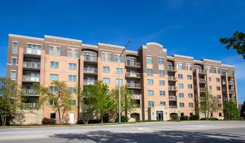 77 N Wolf Rd N #509, Northlake, IL 60164