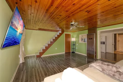 Living - 150 E 2nd St, Kingston, IL 60145 photo 2 of 3