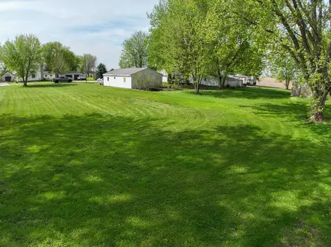 Exterior - 150 E 2nd St, Kingston, IL 60145 photo 10 of 10