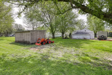 Exterior - 150 E 2nd St, Kingston, IL 60145 photo 5 of 10