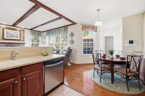 Dining - 243 Garden Dr, Elgin, IL 60124 photo 4 of 5