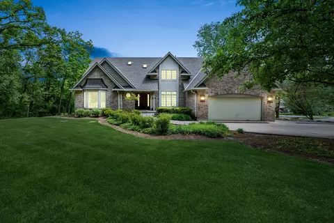 6414 Vermont Trl, Crystal Lake, IL 60012