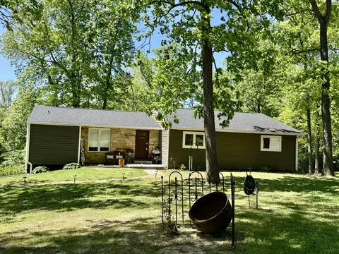 65 Magnolia Ln, Vienna, IL 62995