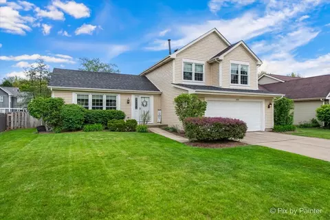 113 N Bristol Dr, Bloomingdale, IL 60108