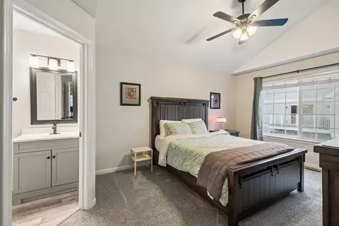 Bedroom - 151 Lucerne Ct #12-4, Wheeling, IL 60090 photo 1 of 2