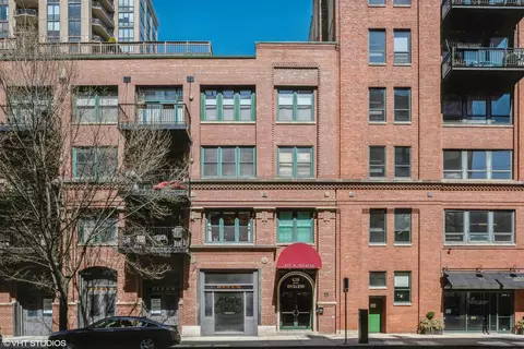 420 W Ontario St #308, Chicago, IL 60610