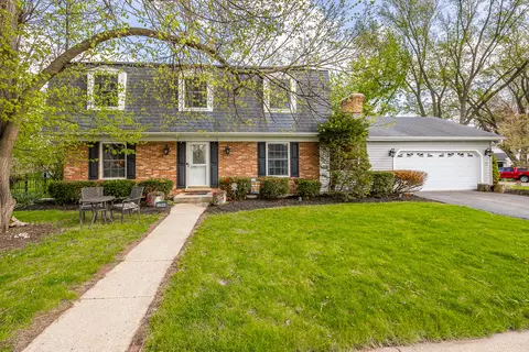 2154 Pepper Valley Dr, Geneva, IL 60134