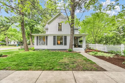1020 W Church St, Champaign, IL 61821