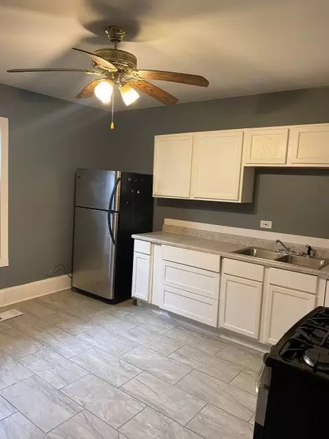 317 E 134th St, Chicago, IL 60827 photo 4