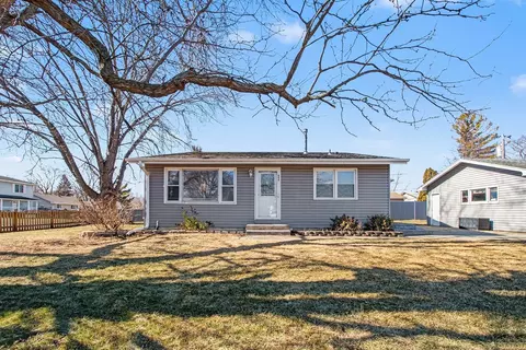 604 Woodmoor Dr, Round Lake Beach, IL 60073