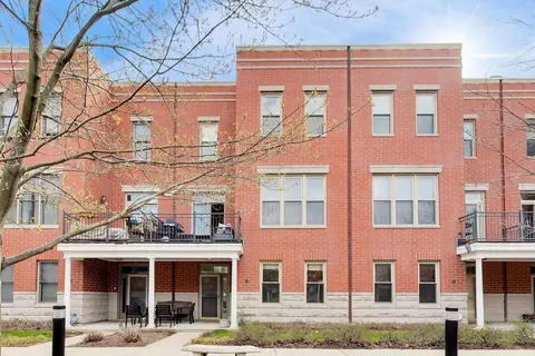 4010 N Clark St #C, Chicago, IL 60613